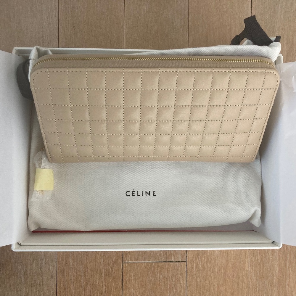 Celine C Charm Large Zipped Wallet - Nude NWT In Gift Box with Dustbag - Picture 2 of 6